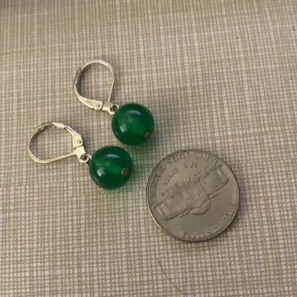 NEW Pretty classic Green Jade earrings - Picture 6 of 6